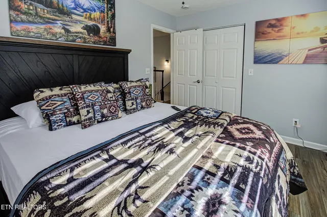 $899,000 | 802 Crystal Branch Way, Gatlinburg, TN 37738