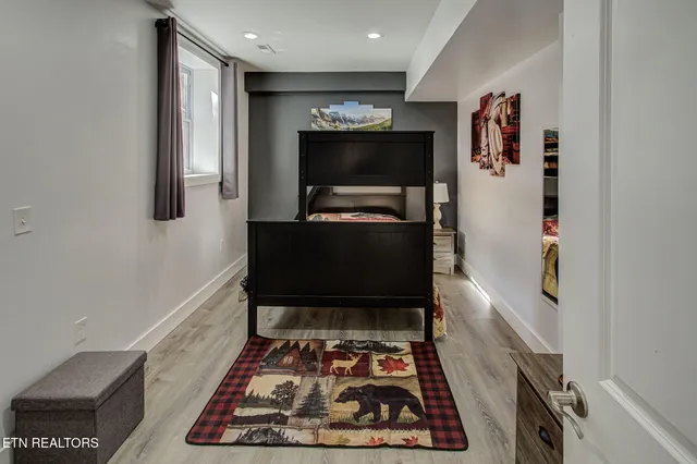 $899,000 | 802 Crystal Branch Way, Gatlinburg, TN 37738