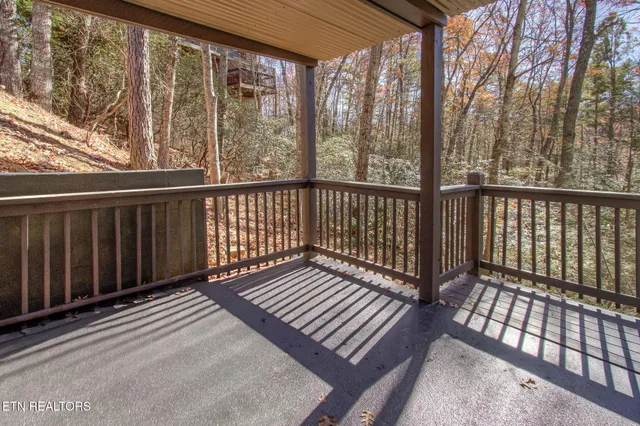 $899,000 | 802 Crystal Branch Way, Gatlinburg, TN 37738