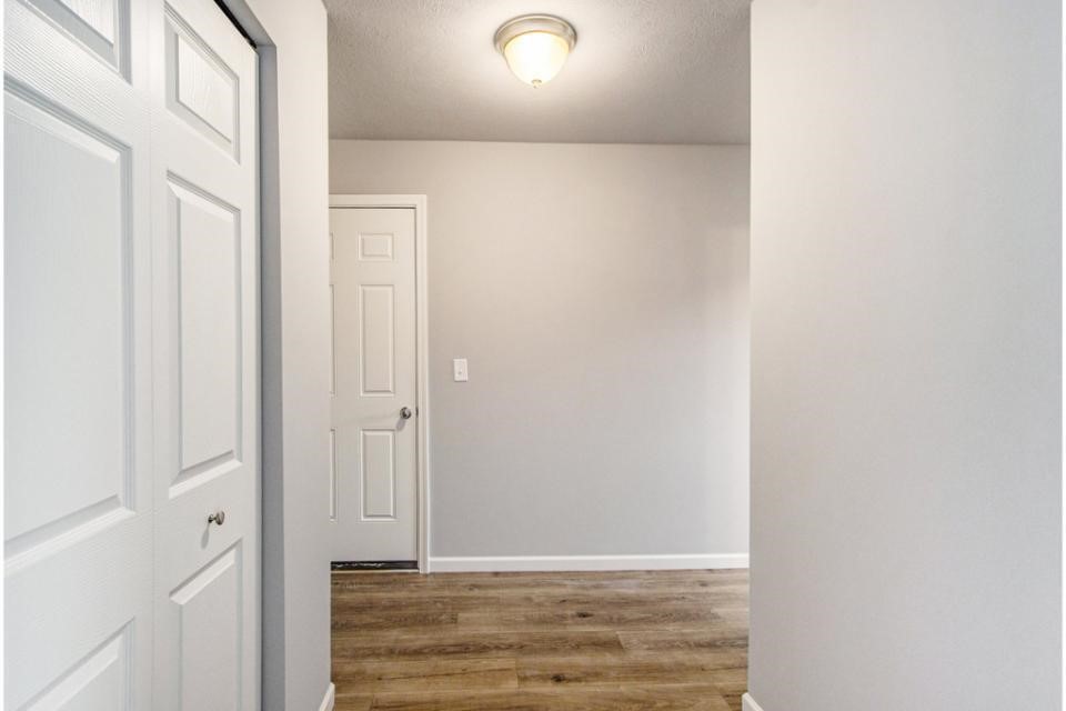 71438 Sophie Road Edwardsburg, MI 49112 - Photo 5 of 28
