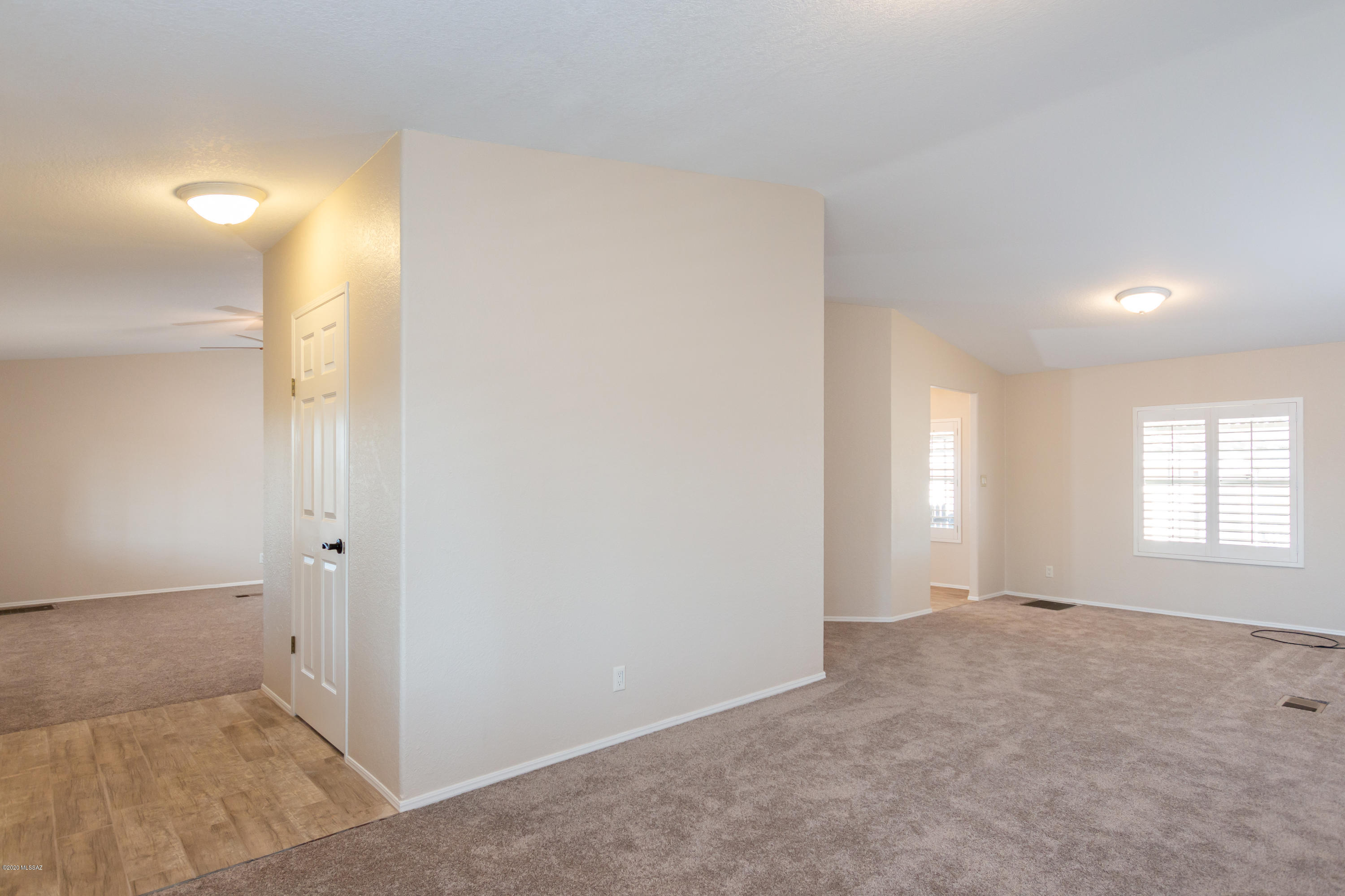 11930 West Ina Road Tucson, AZ 85743 - Photo 7 of 31 Gallery Image 7