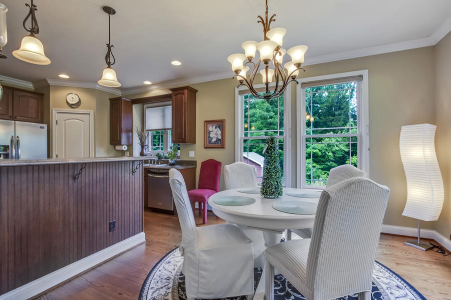 664 Mahoney Road Oliver Springs, TN 37840 - Photo 9 of 33 09_MahoneyRoad_644_Dining01