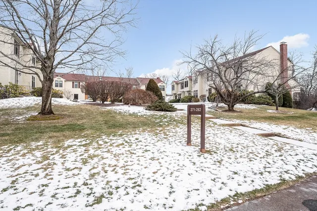 $2,850 | 280 Apache Way, Unit 280, Tewksbury, MA 01876