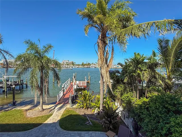 $3,399,000 | 136 Devon Drive, Clearwater Beach, FL 33767