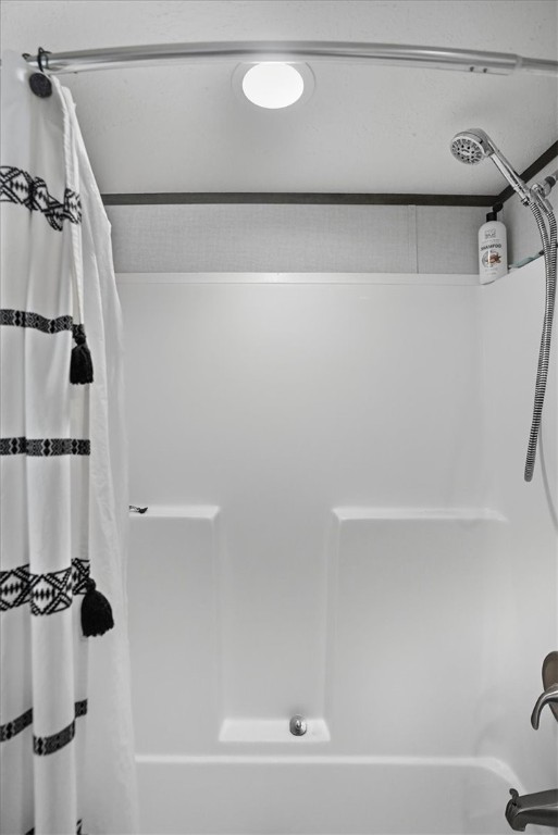 Undisclosed Address Rockport, TX 78382 - Photo 23 of 24 a bathroom with a bathtub