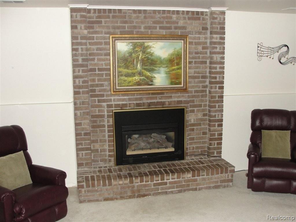 47690 Barbara Road Macomb, MI 48044 - Photo 17 of 25 Family Rm-GAS Fireplace