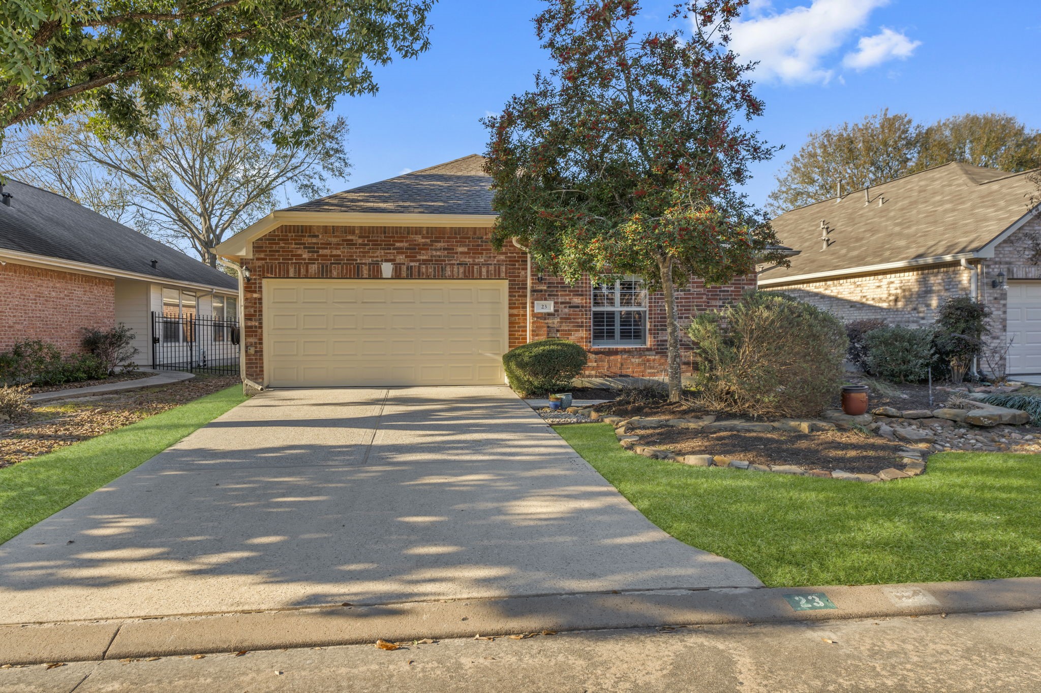 23 Arcadia Way Conroe, TX 77384 - Photo 1 of 23