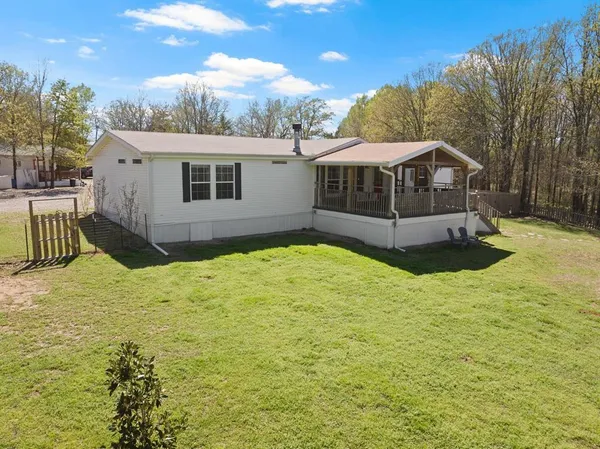 $284,000 | 535 Northeast County Road 2060, Mount Vernon, TX 75457