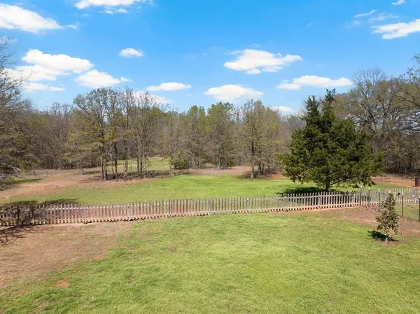 $284,000 | 535 Northeast County Road 2060, Mount Vernon, TX 75457