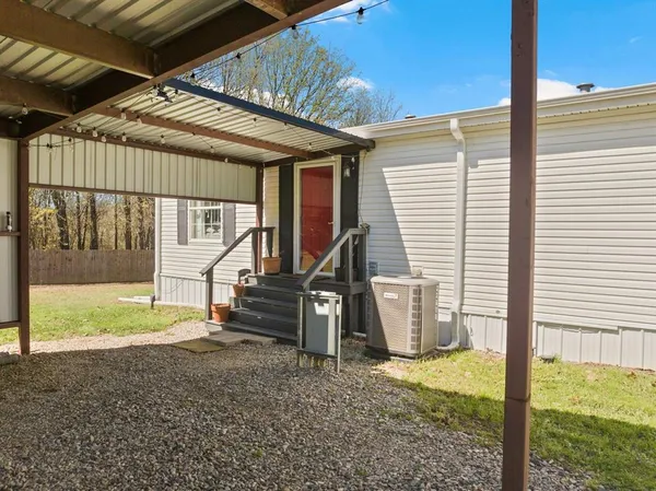 $284,000 | 535 Northeast County Road 2060, Mount Vernon, TX 75457