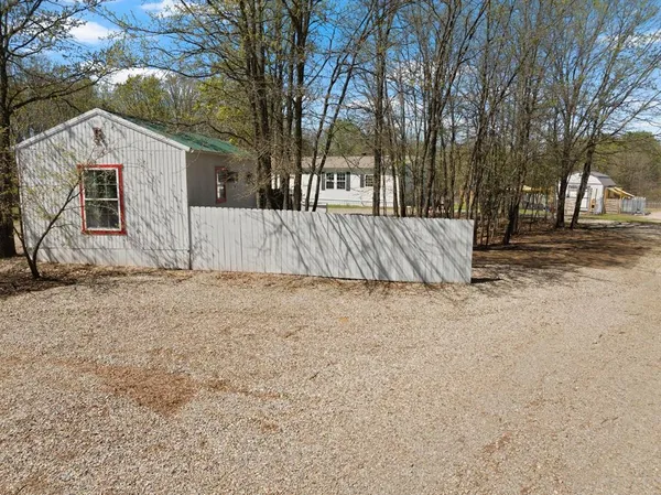 $284,000 | 535 Northeast County Road 2060, Mount Vernon, TX 75457