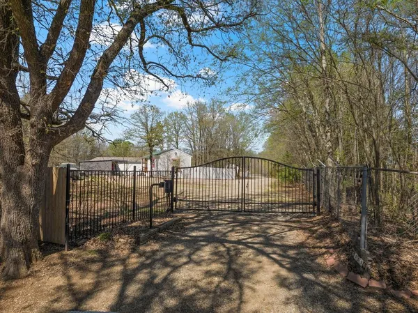 $284,000 | 535 Northeast County Road 2060, Mount Vernon, TX 75457