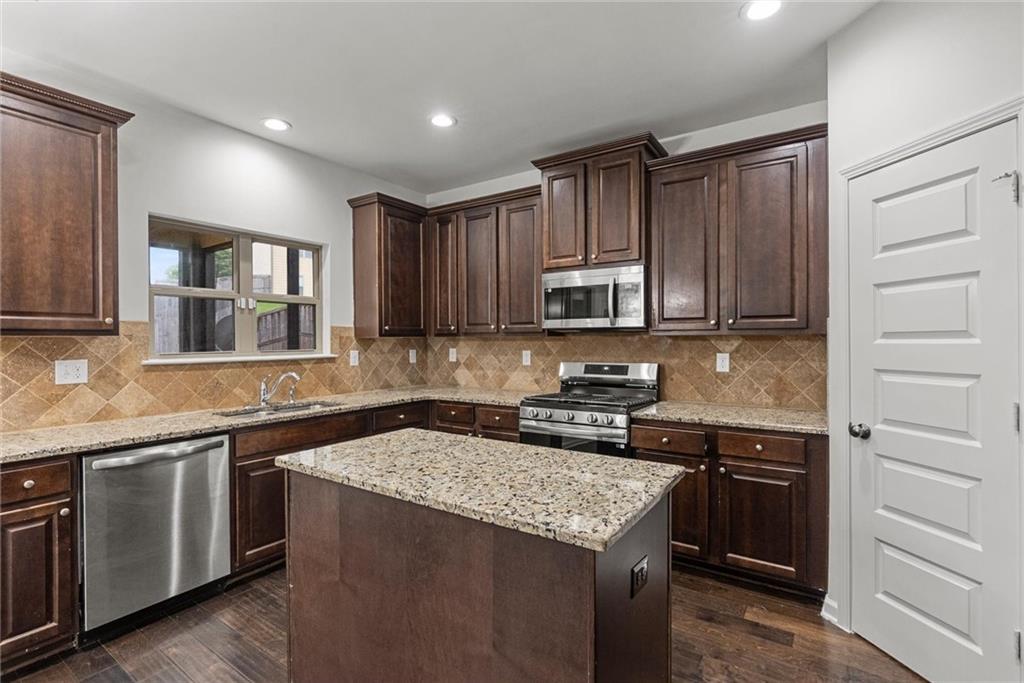 3805 Beaver Swamp Road Loganville, GA 30052 - Photo 12 of 53 Gallery Image 12