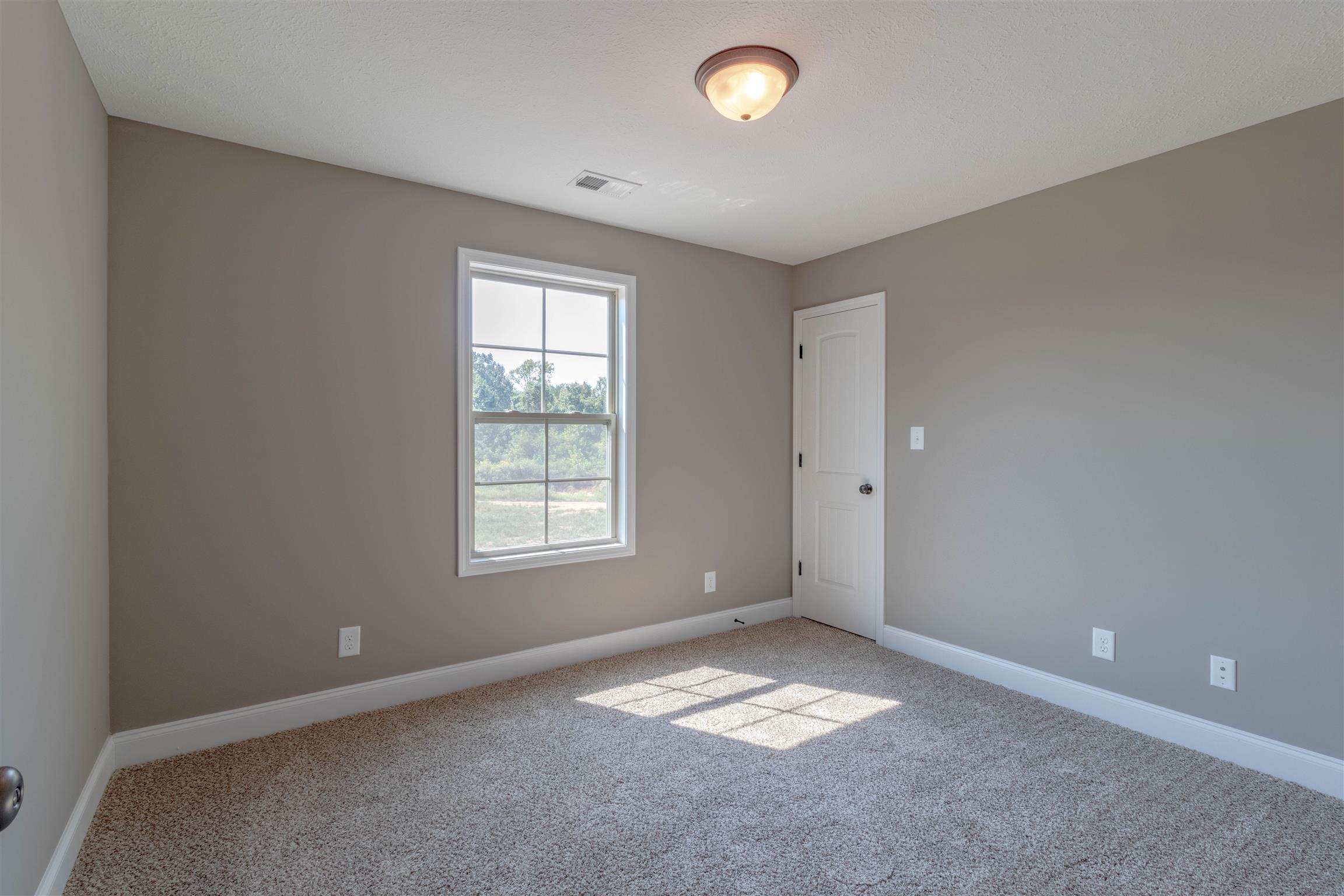1875 Rains Road Clarksville, TN 37042 - Photo 19 of 27 Gallery Image 19