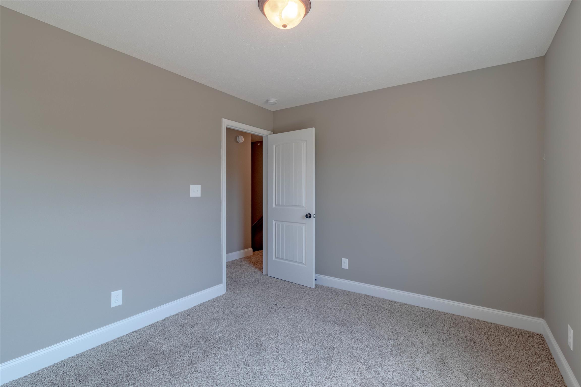 1875 Rains Road Clarksville, TN 37042 - Photo 20 of 27 Gallery Image 20