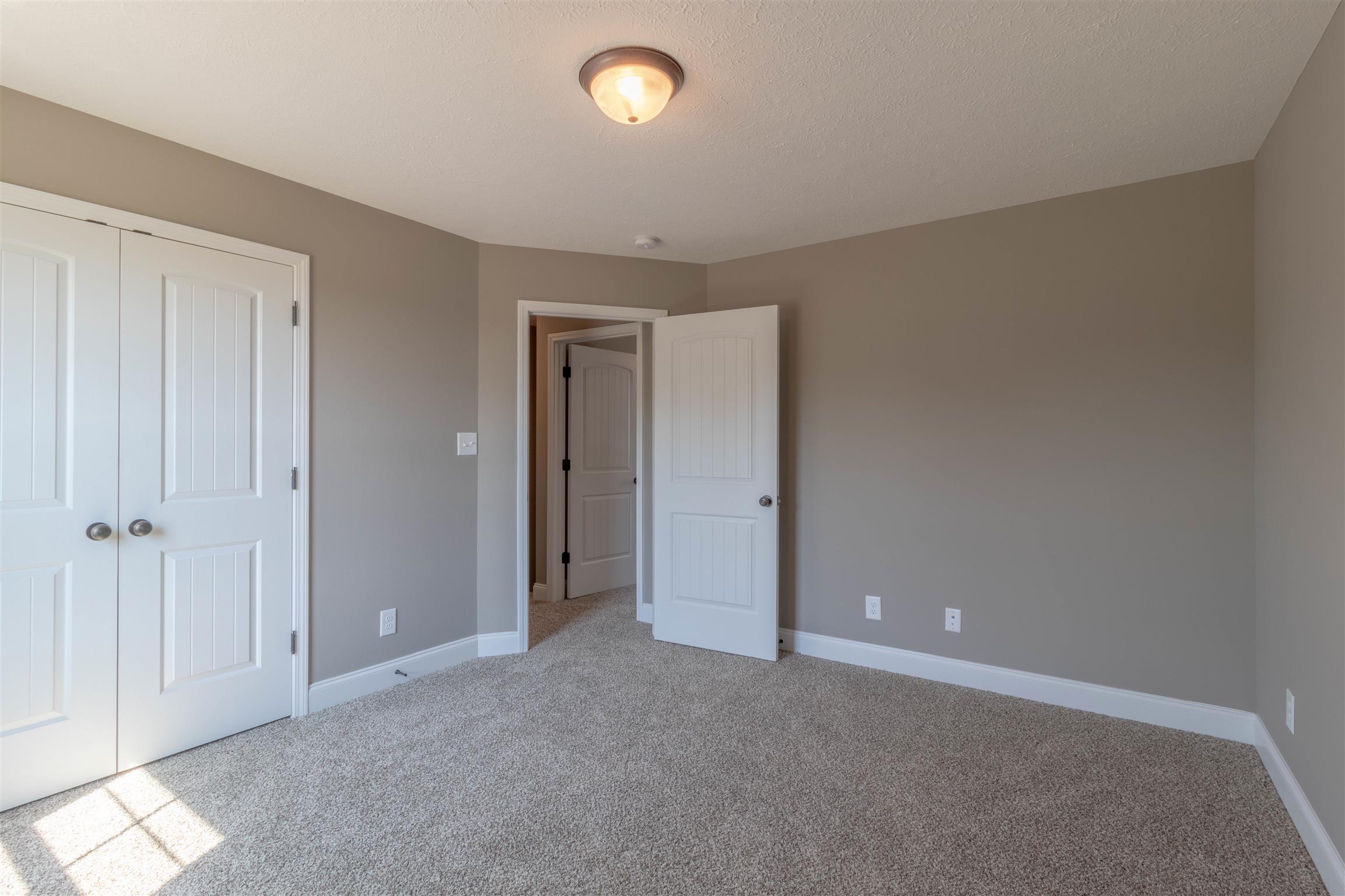1875 Rains Road Clarksville, TN 37042 - Photo 23 of 27 Gallery Image 23