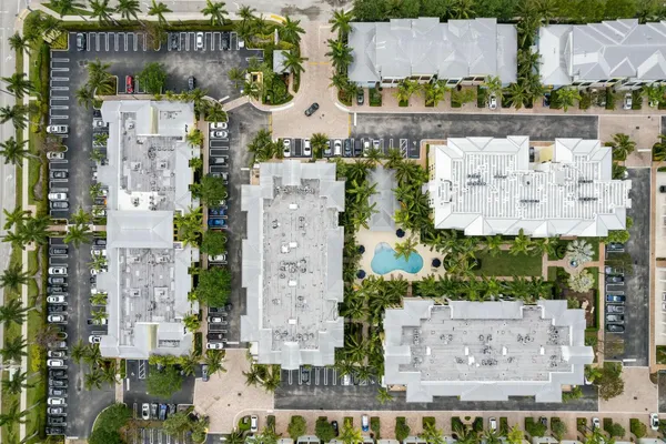 $4,000 | 3120 East Latitude Circle, Unit 206, Delray Beach, FL 33483