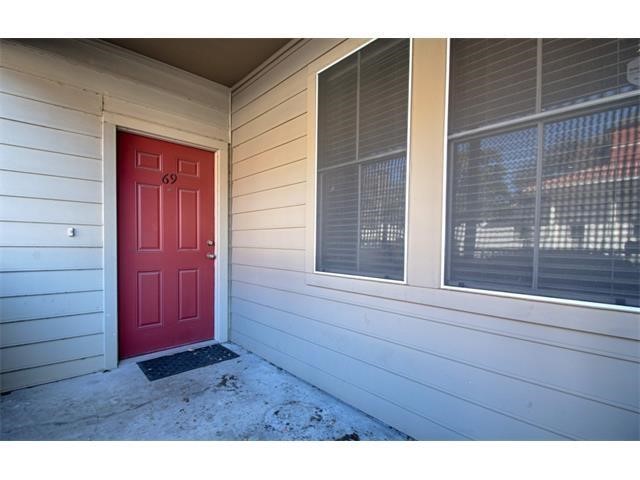 2529 Rio Grande Street, Unit 69 Austin, TX 78705 - Photo 18 of 25 a view of entrance