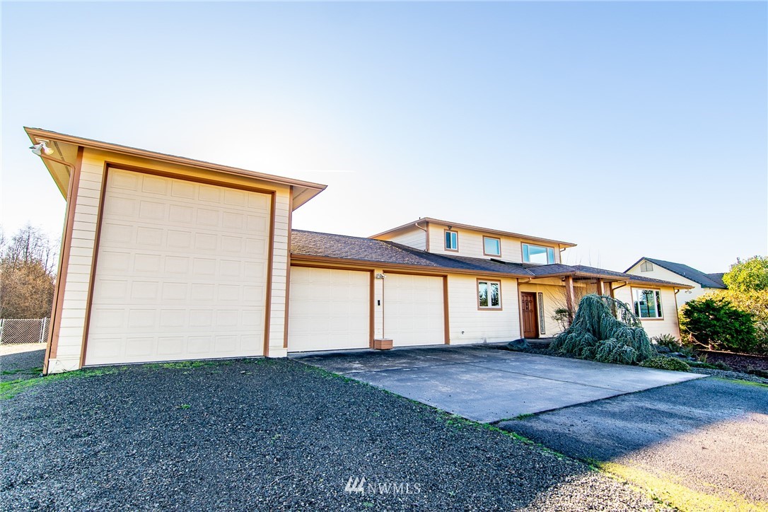 380 Guy Kelly Road Port Angeles, WA 98362 - Photo 2 of 25