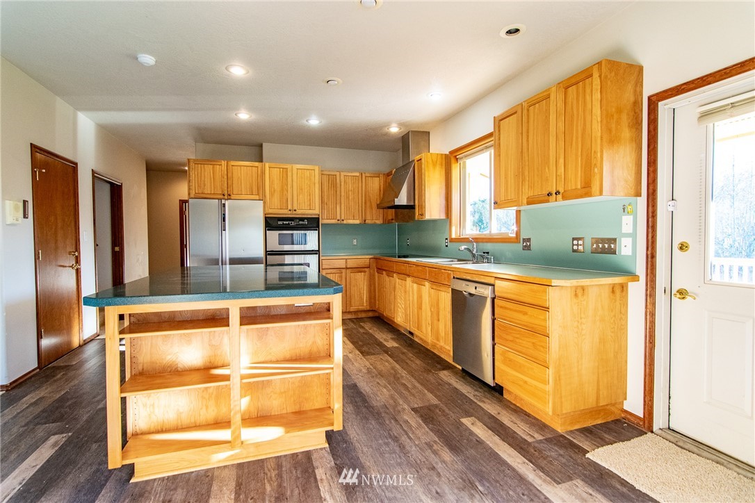 380 Guy Kelly Road Port Angeles, WA 98362 - Photo 12 of 25