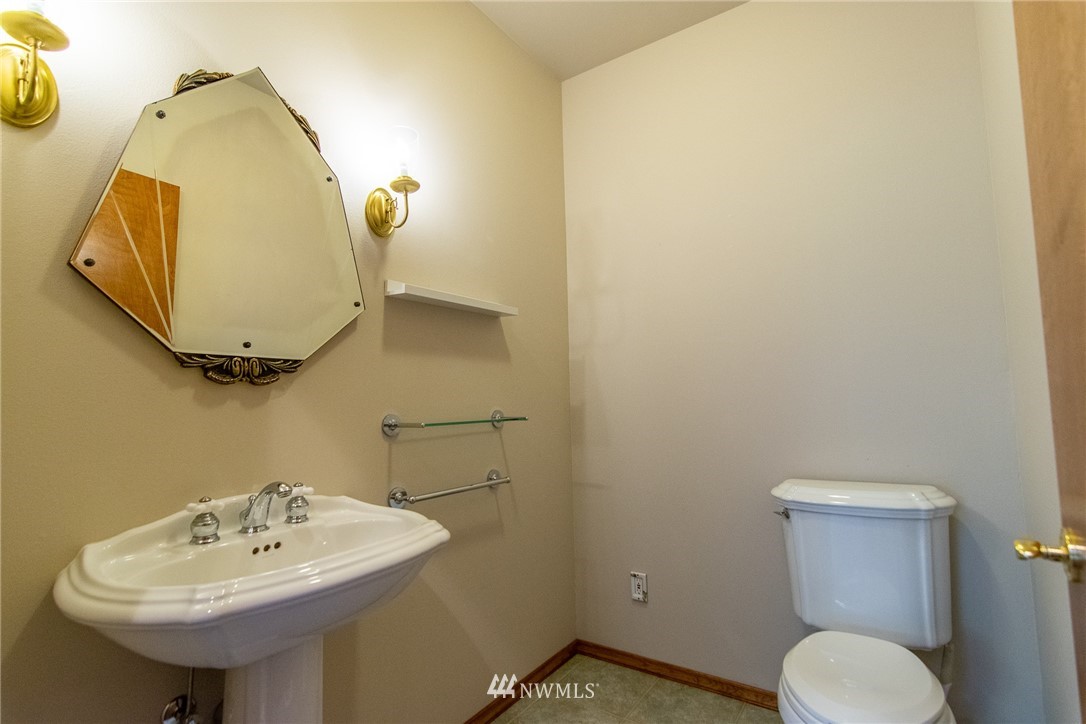 380 Guy Kelly Road Port Angeles, WA 98362 - Photo 7 of 25