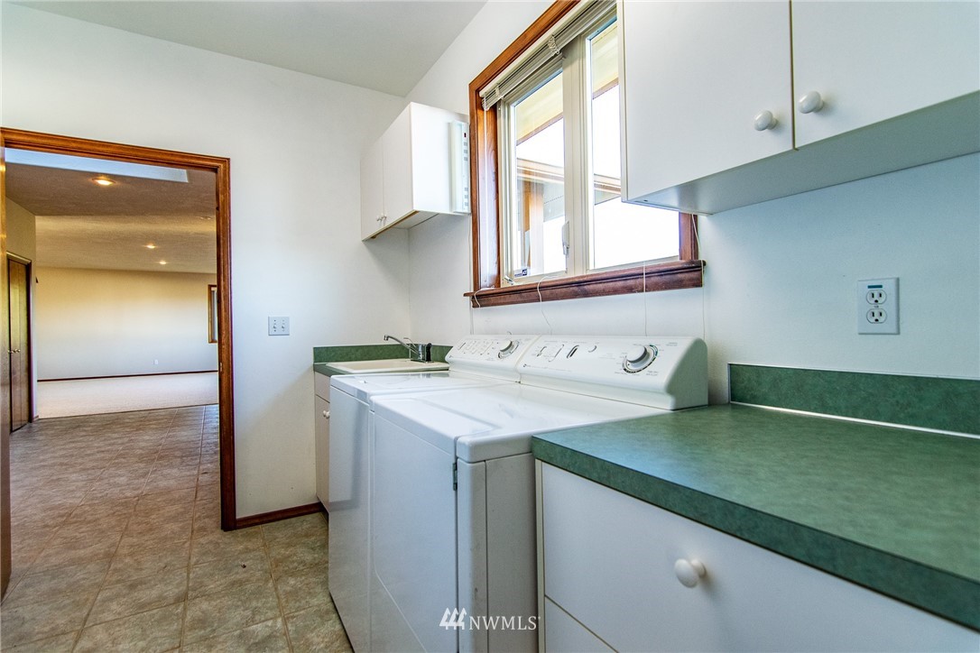 380 Guy Kelly Road Port Angeles, WA 98362 - Photo 8 of 25