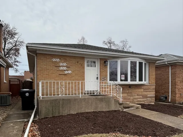 $374,900 | 813 Westchester Boulevard, Westchester, IL 60154