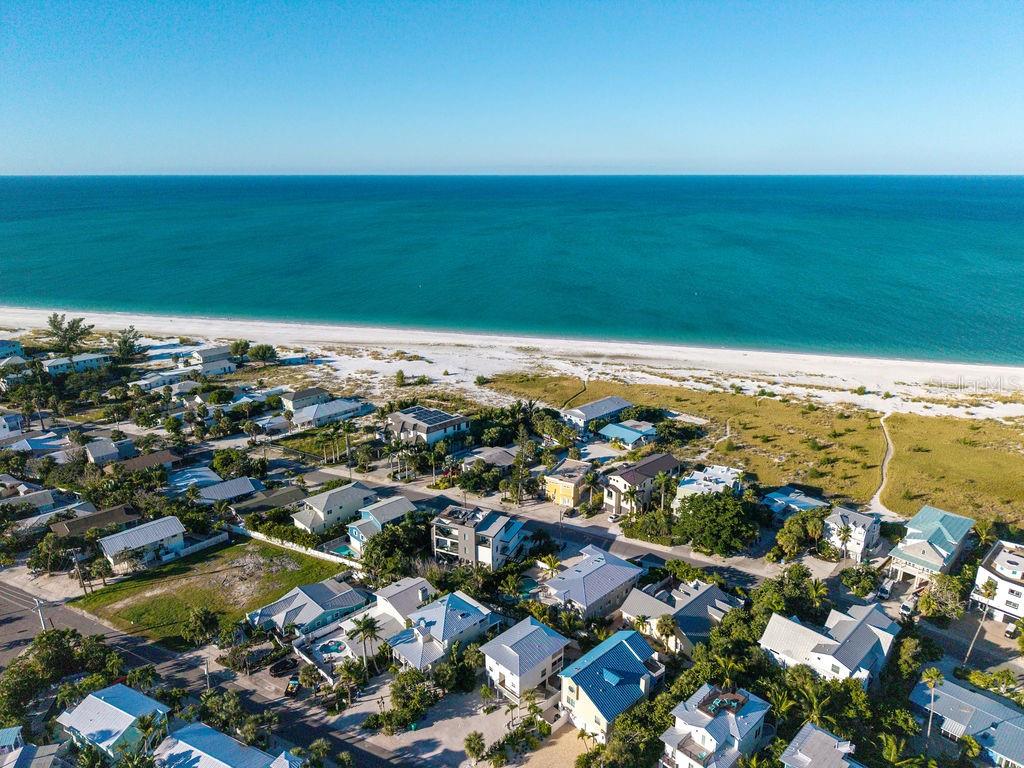 785 Jacaranda Road Anna Maria, FL 34216 - Photo 33 of 50 Gallery Image 33