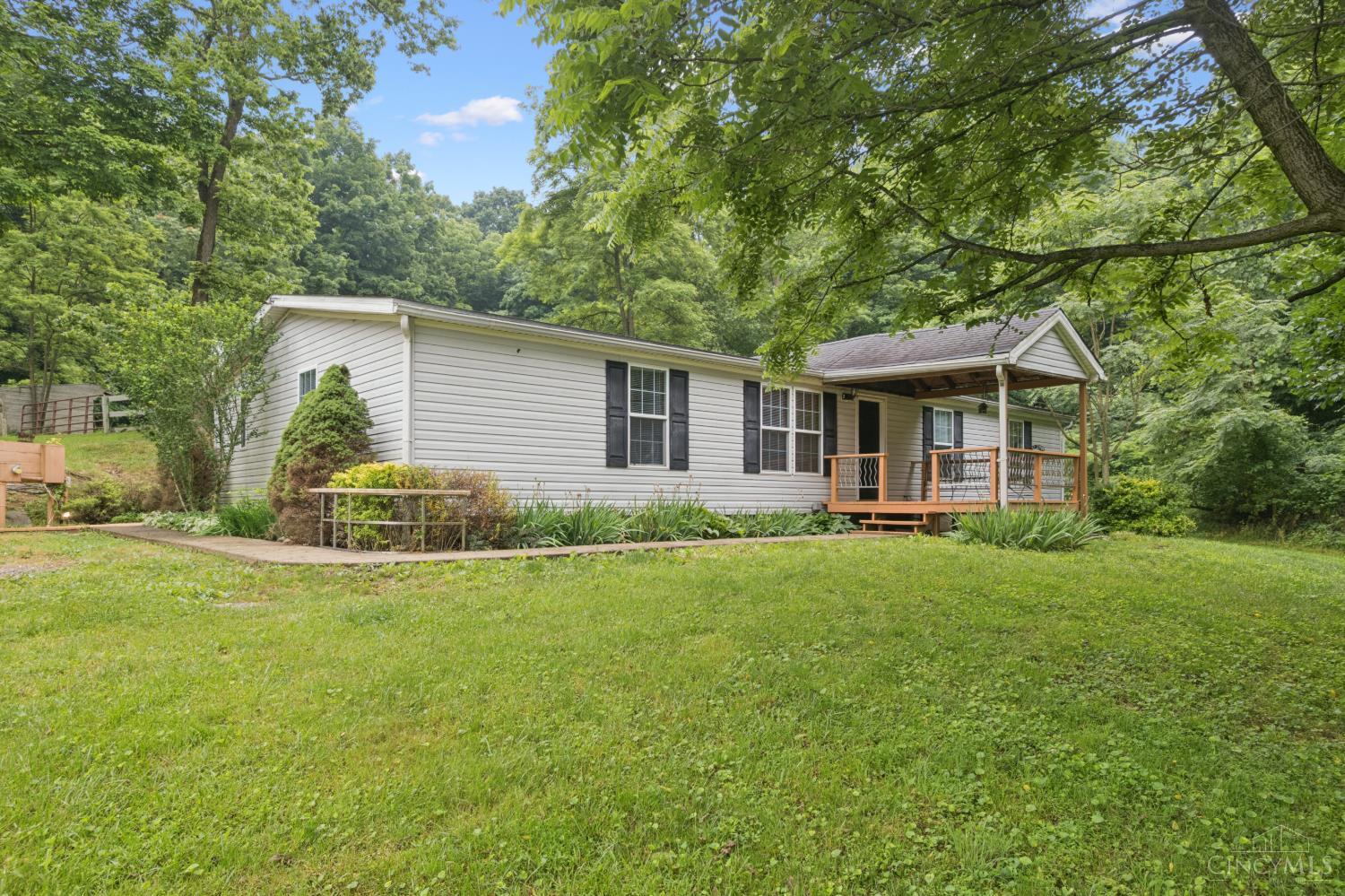 12276 Butters Road Hillsboro, OH 45133 - Photo 4 of 46