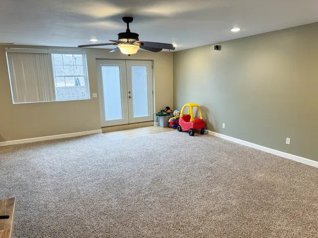a view of livingroom and window