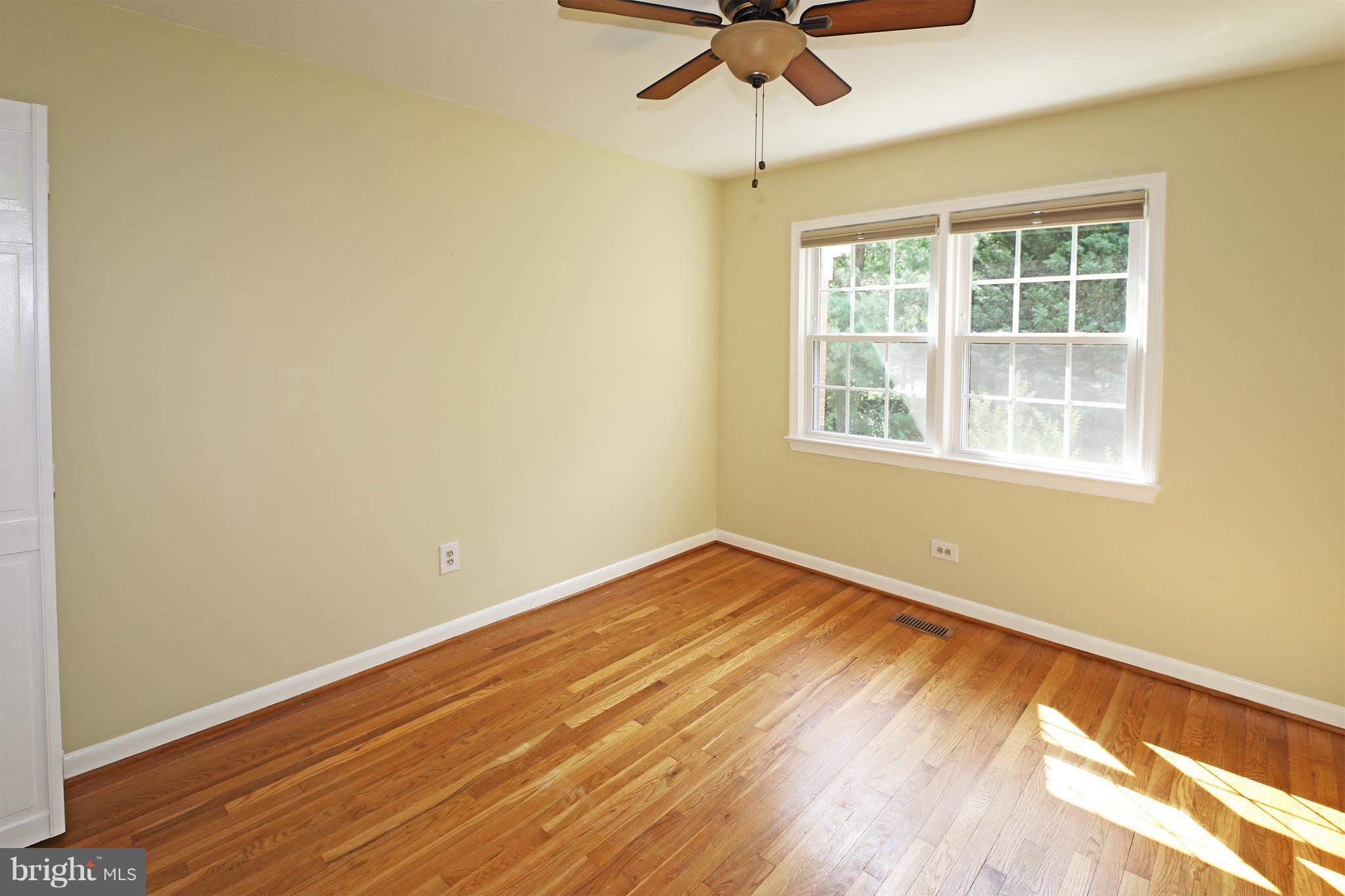 1810 Golf View Court Reston, VA 20190 - Photo 12 of 21 Bedroom