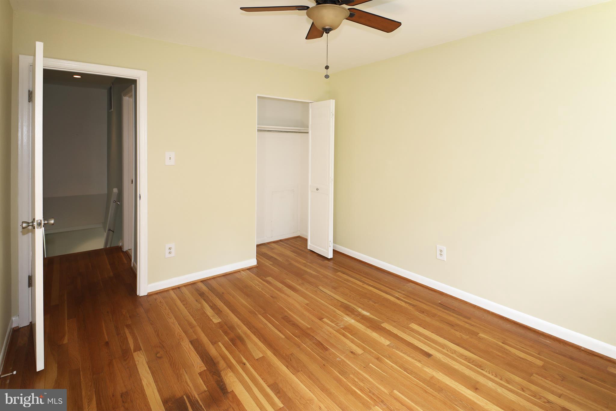 1810 Golf View Court Reston, VA 20190 - Photo 13 of 21 Bedroom