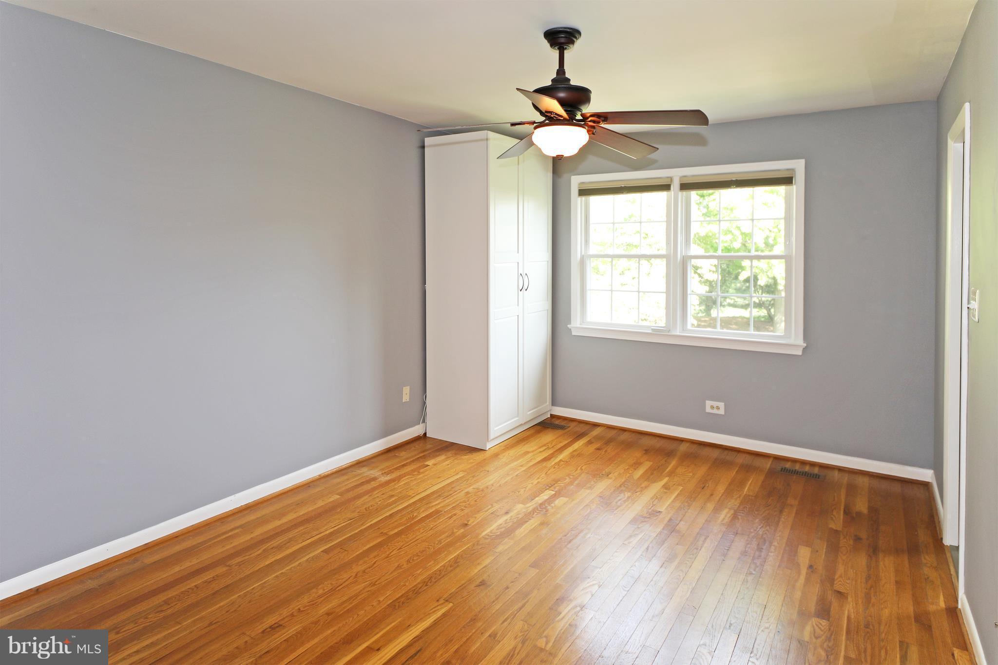 1810 Golf View Court Reston, VA 20190 - Photo 9 of 21 Bedroom