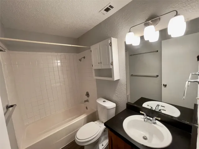 $1,350 | 12005 Arrowwood Drive, Unit B, Austin, TX 78727