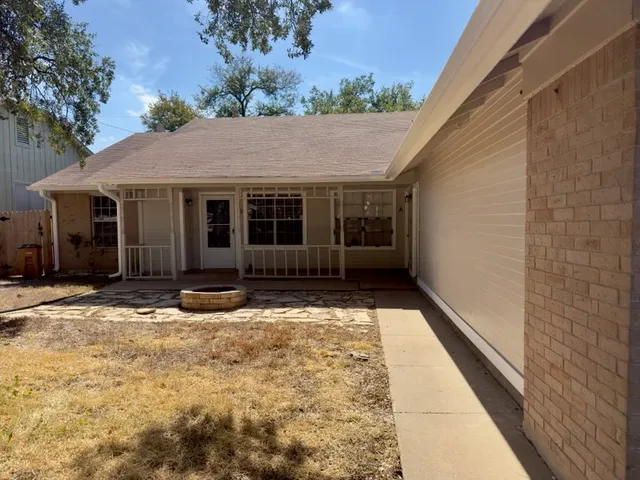 $1,350 | 12005 Arrowwood Drive, Unit B, Austin, TX 78727