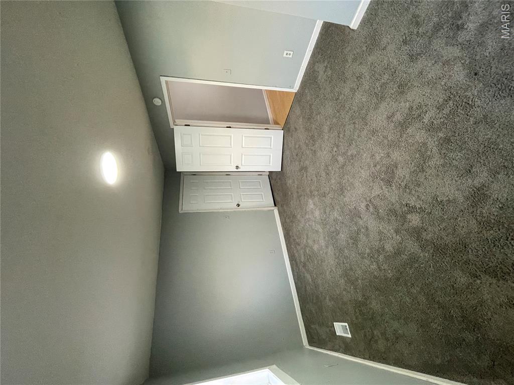 2708 Old Hanley Road St. Louis, MO 63114 - Photo 12 of 32
