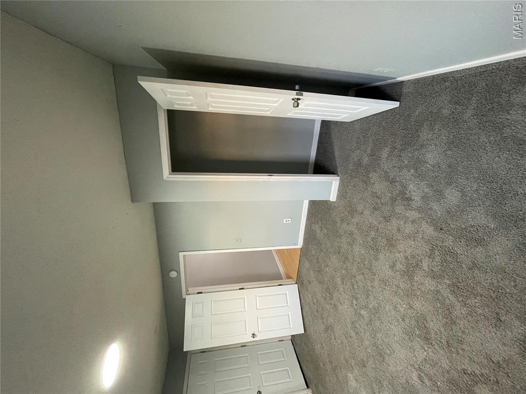 2708 Old Hanley Road St. Louis, MO 63114 - Photo 13 of 32