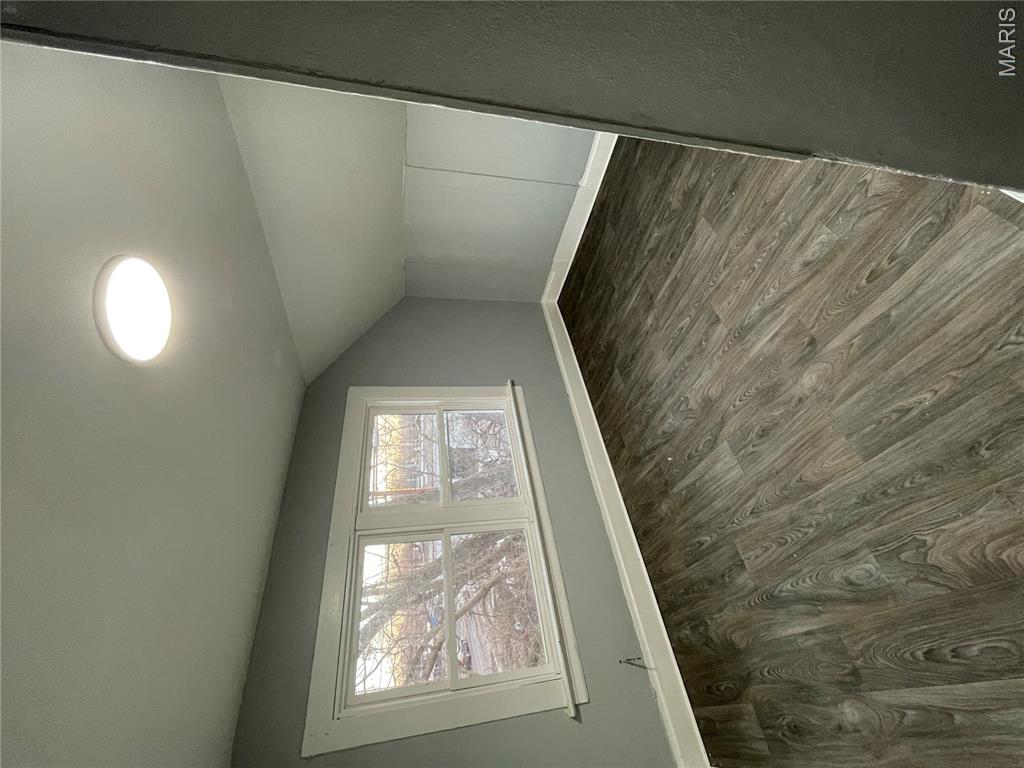 2708 Old Hanley Road St. Louis, MO 63114 - Photo 20 of 32
