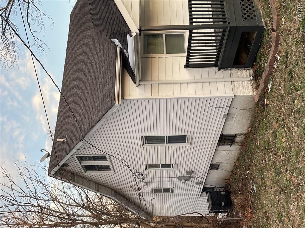 2708 Old Hanley Road St. Louis, MO 63114 - Photo 3 of 32
