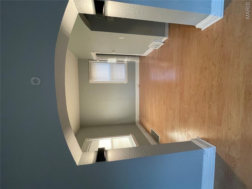 2708 Old Hanley Road St. Louis, MO 63114 - Photo 6 of 32