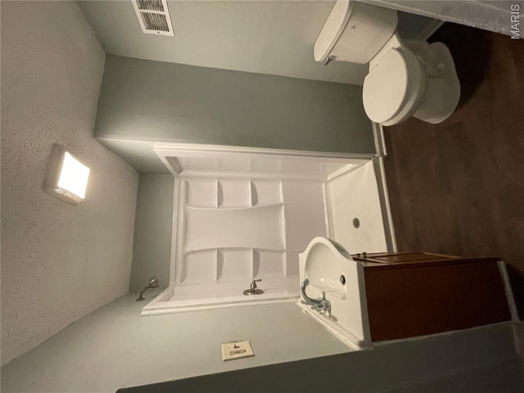 2708 Old Hanley Road St. Louis, MO 63114 - Photo 9 of 32
