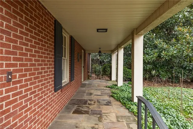 $325,000 | 505 Salisbury Street, Kernersville, NC 27284