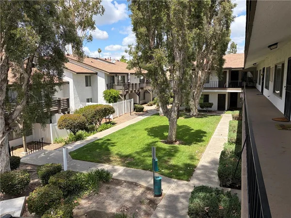 $1,995 | 1330 West Lambert Road, La Habra, CA 90631