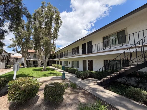 $1,995 | 1330 West Lambert Road, La Habra, CA 90631