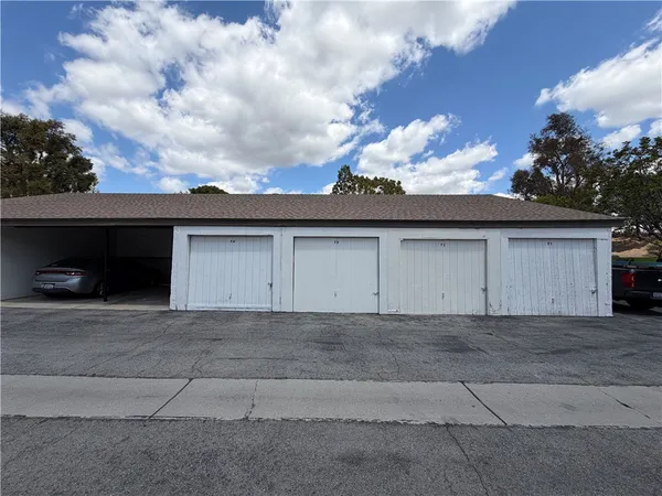 $1,995 | 1330 West Lambert Road, La Habra, CA 90631