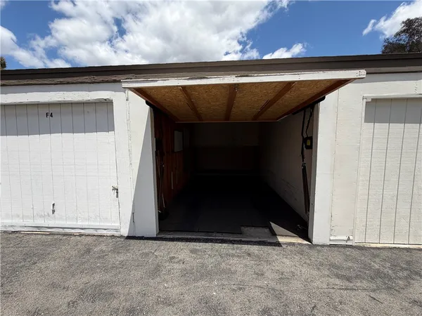 $1,995 | 1330 West Lambert Road, La Habra, CA 90631