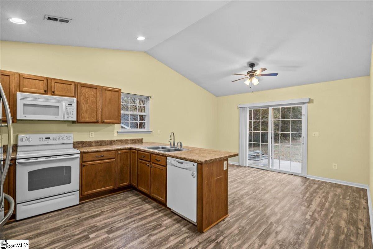 112 Stevens Court Pelzer, SC 29669 - Photo 7 of 25 Gallery Image 7