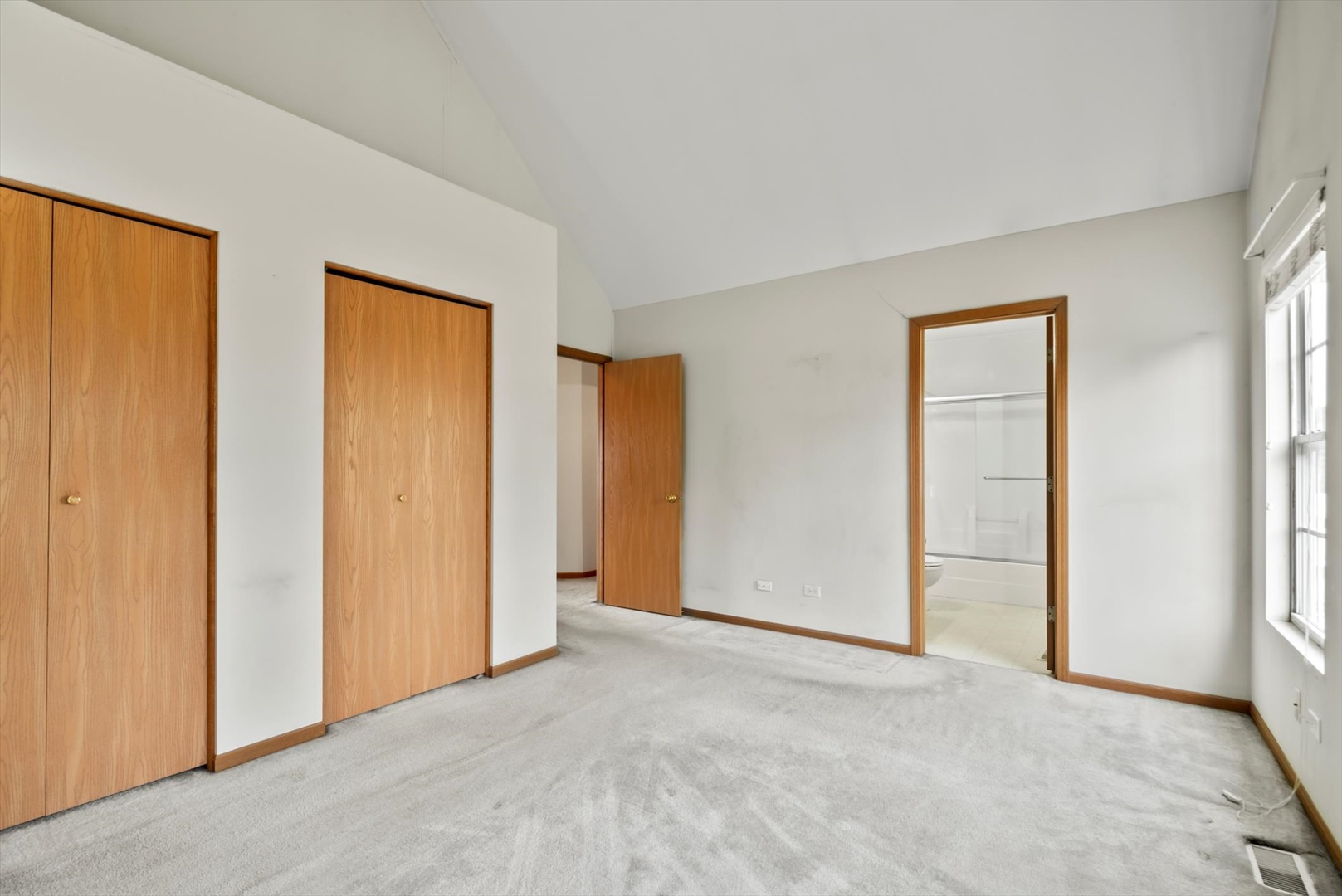 913 Barton Lane Peotone, IL 60468 - Photo 7 of 15 an empty room with closet and a window