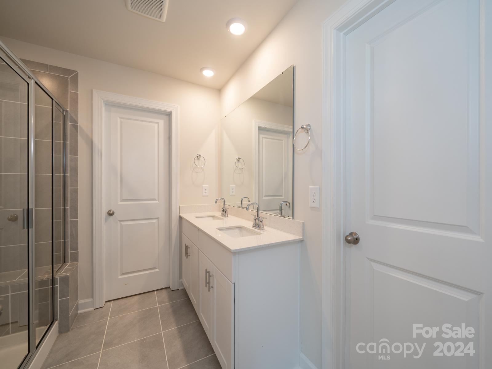 3016 Summit Oaks Road Charlotte, NC 28269 - Photo 17 of 21 Gallery Image 17