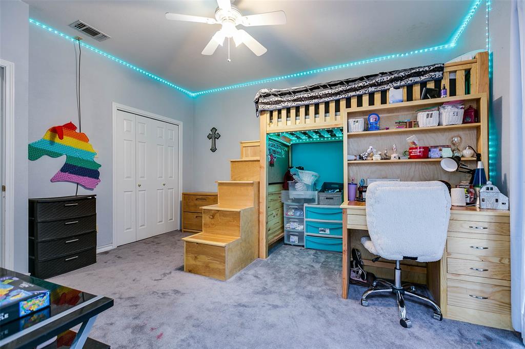 12487 County Road 4102 Hermleigh, TX 79526 - Photo 29 of 40 a workspace with furniture